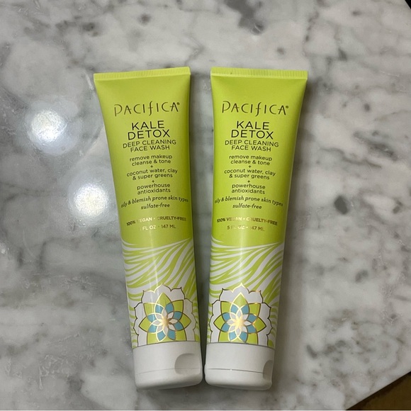 PACIFICA Kale Detox deep cleaning face wash - Picture 1 of 3